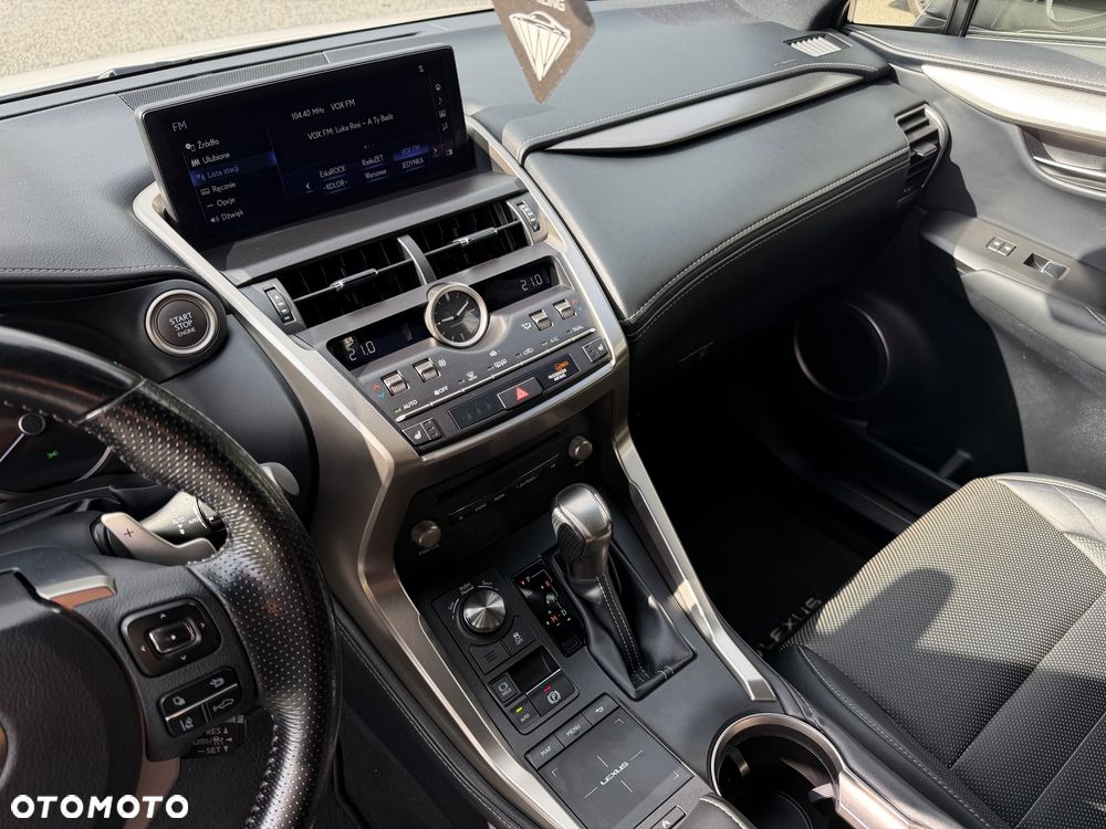 Lexus NX 300 F Sport AWD - 25