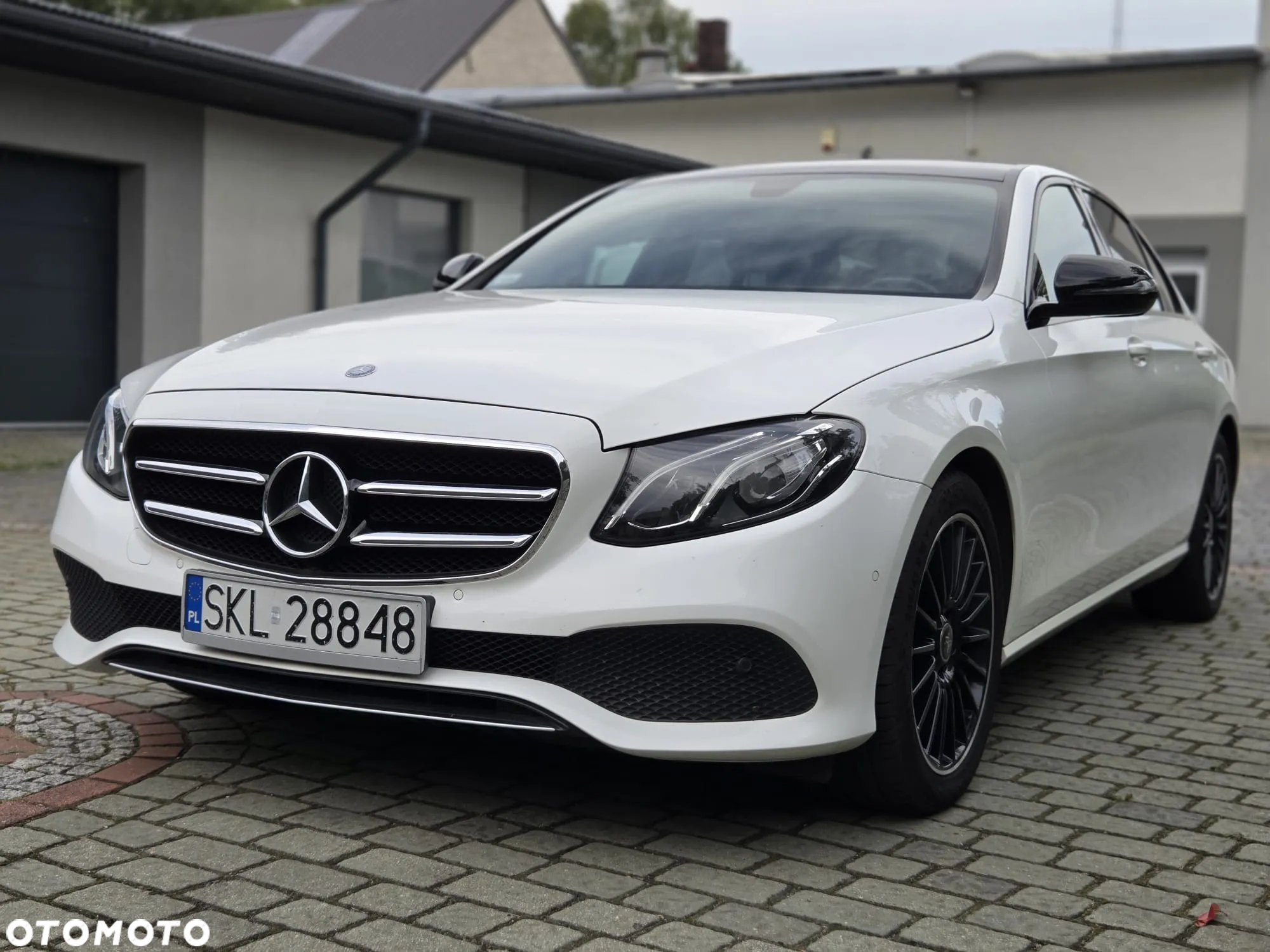Mercedes-Benz Klasa E 220 d 9G-TRONIC - 2