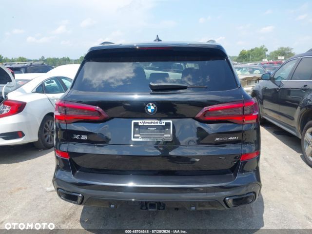 BMW X5 xDrive40i - 11