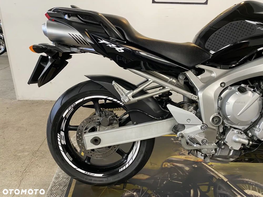 Yamaha FZ6 - 9