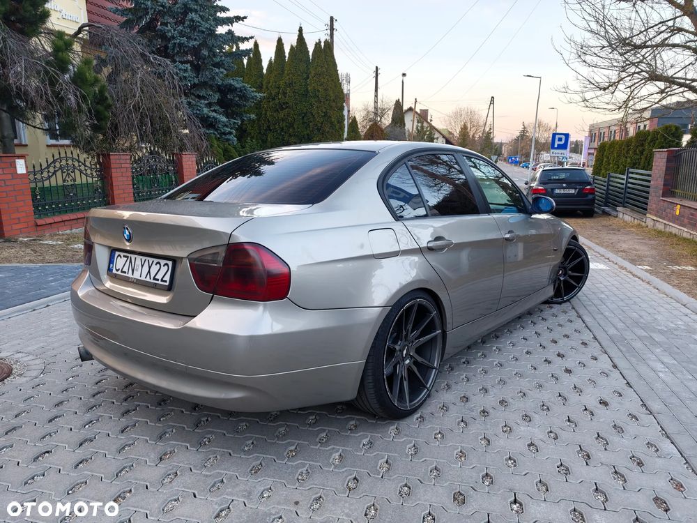 BMW Seria 3 320d - 4