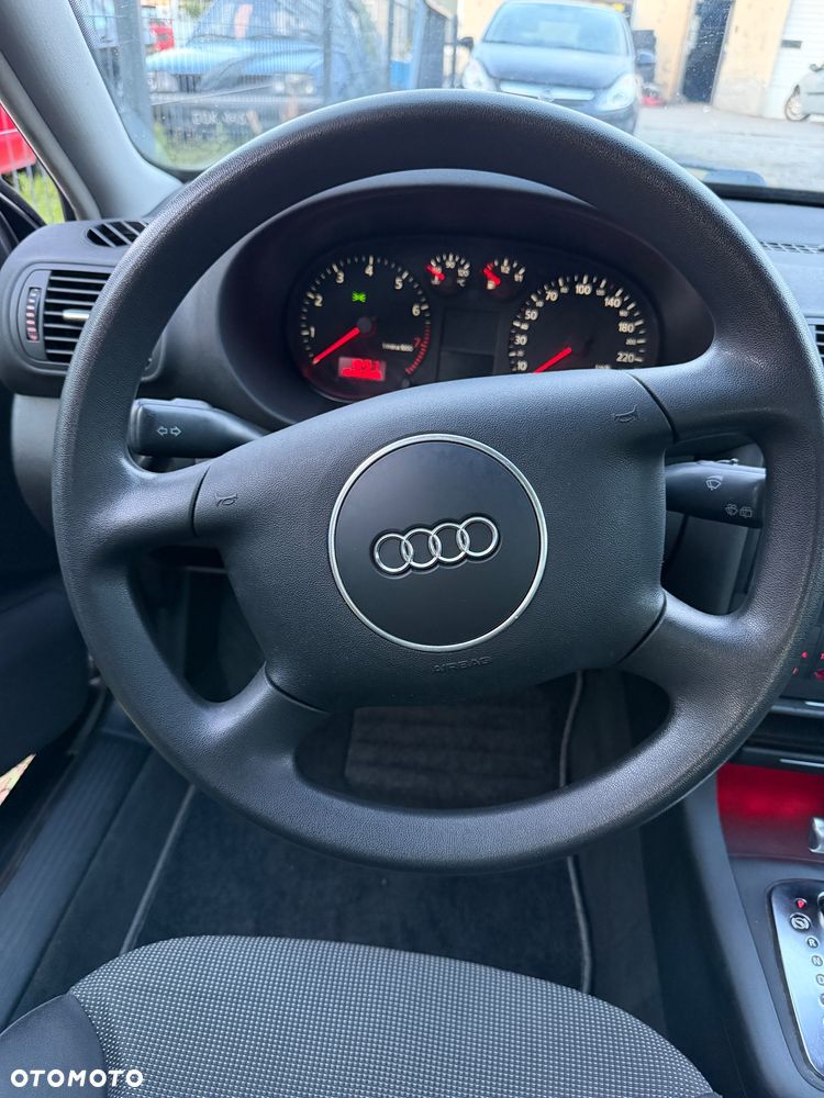 Audi A3 Sportback - 16