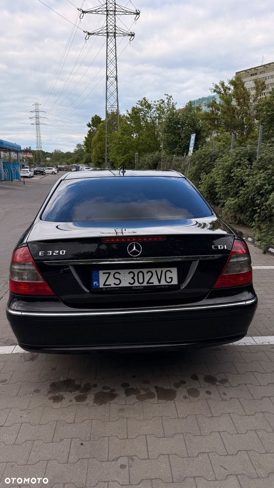 Mercedes-Benz Klasa E 320 CDI 7G-TRONIC Elegance - 9
