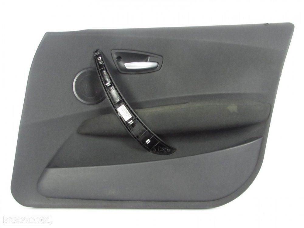 Forra da porta Direito/Frente Seminovo/ Original BMW 1 (E87) - 1