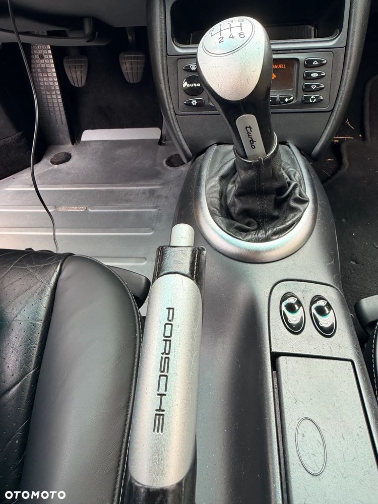 Porsche 911 Turbo - 14