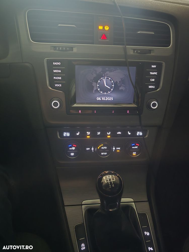 Volkswagen Golf - 12