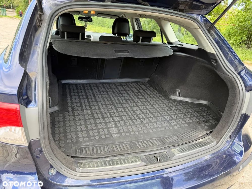 Toyota Avensis 1.8 Sol plus NAVI MS - 8