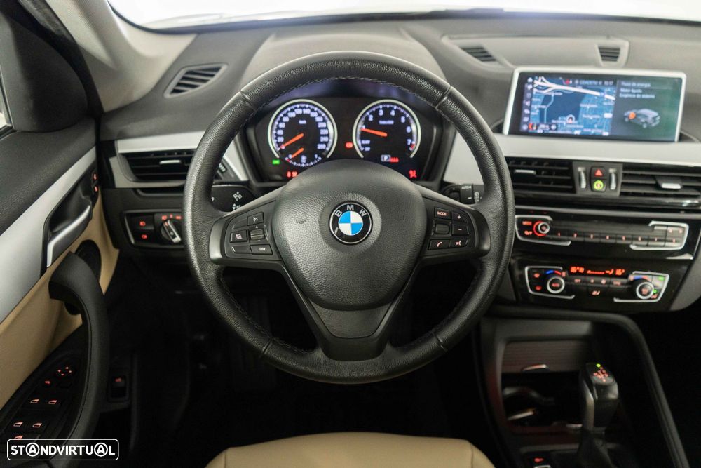 BMW X1 25 e xDrive Corporate Edition - 28