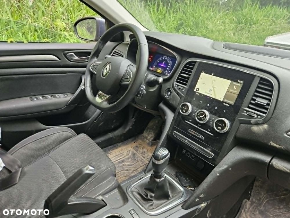 Renault Megane 1.5 Blue dCi Zen - 8