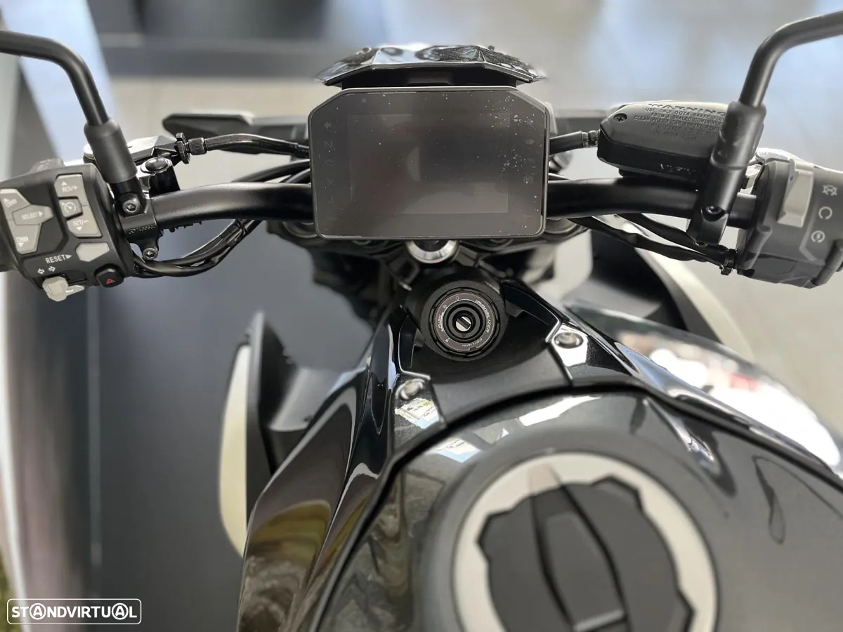 Kawasaki Z 900 - 5