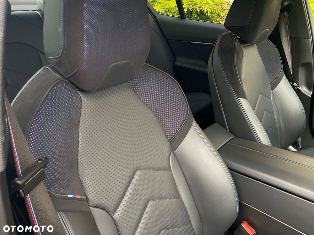 BMW Seria 5 550e xDrive PHEV M Sport - 13
