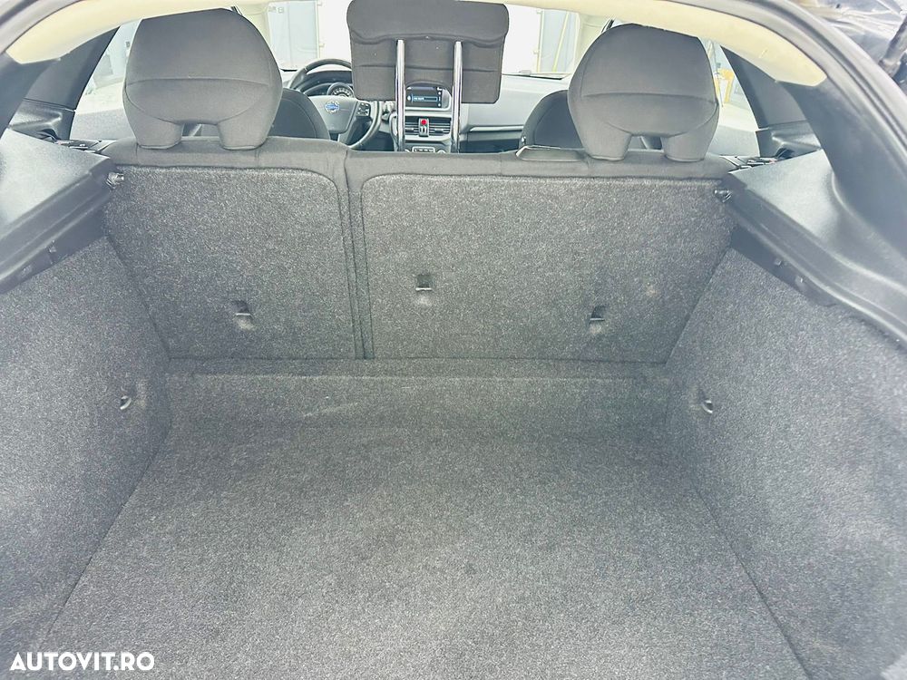 Volvo V40 D2 You - 20