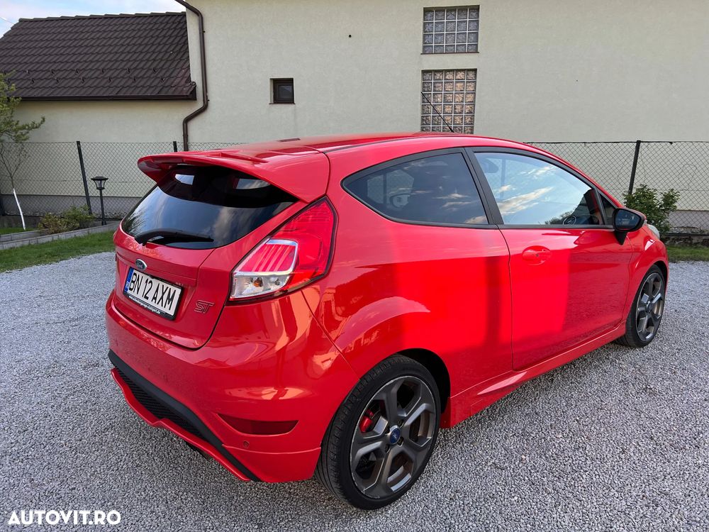 Ford Fiesta 1.6 EcoBoost ST - 10