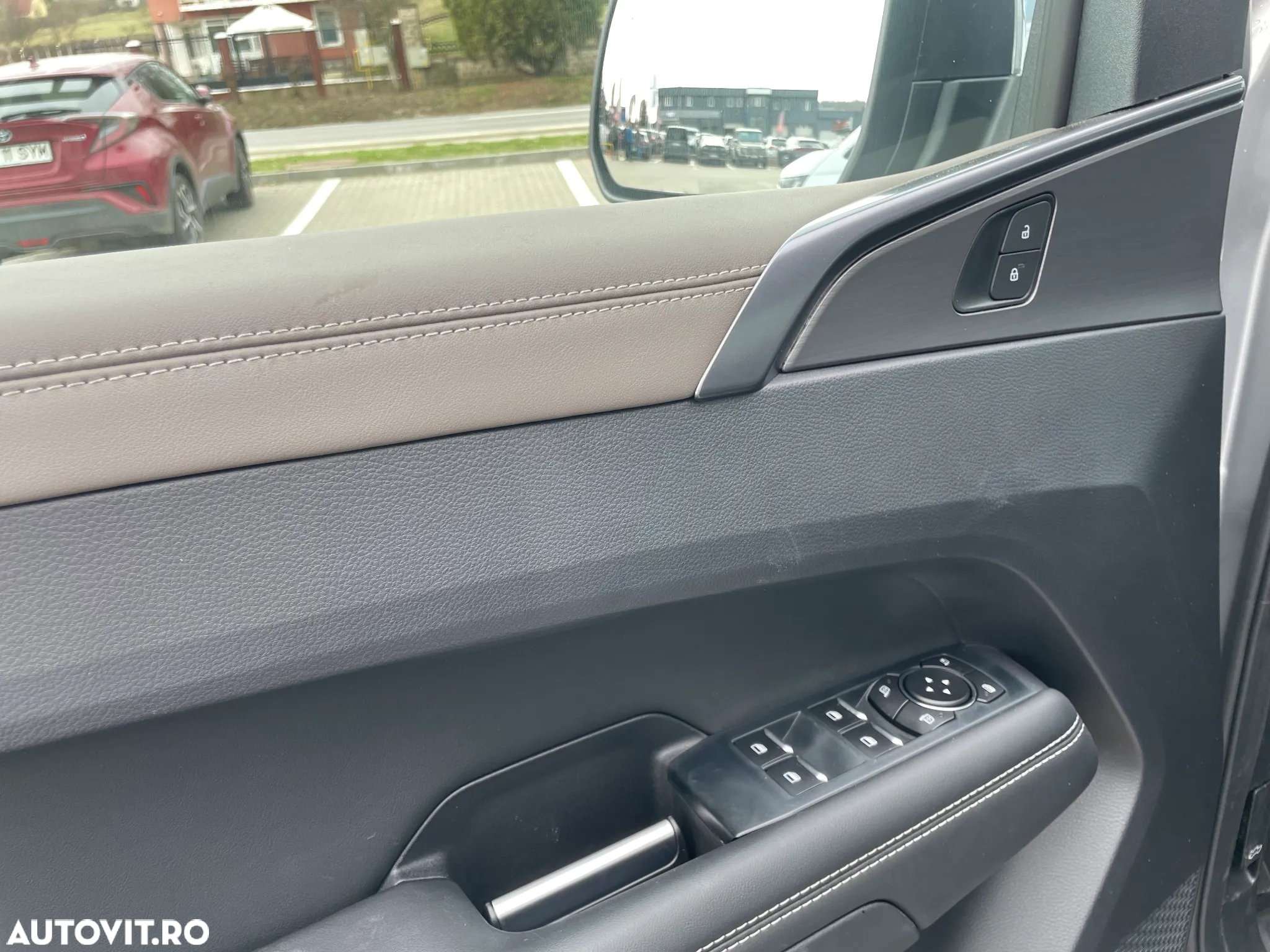 Volkswagen Amarok 3.0 TDI 241 CP 4M 10AT Aventura - 9