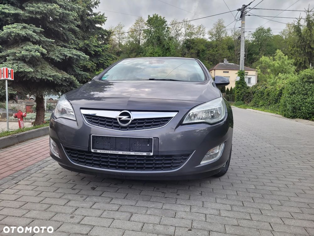 Opel Astra 1.6 Innovation - 23