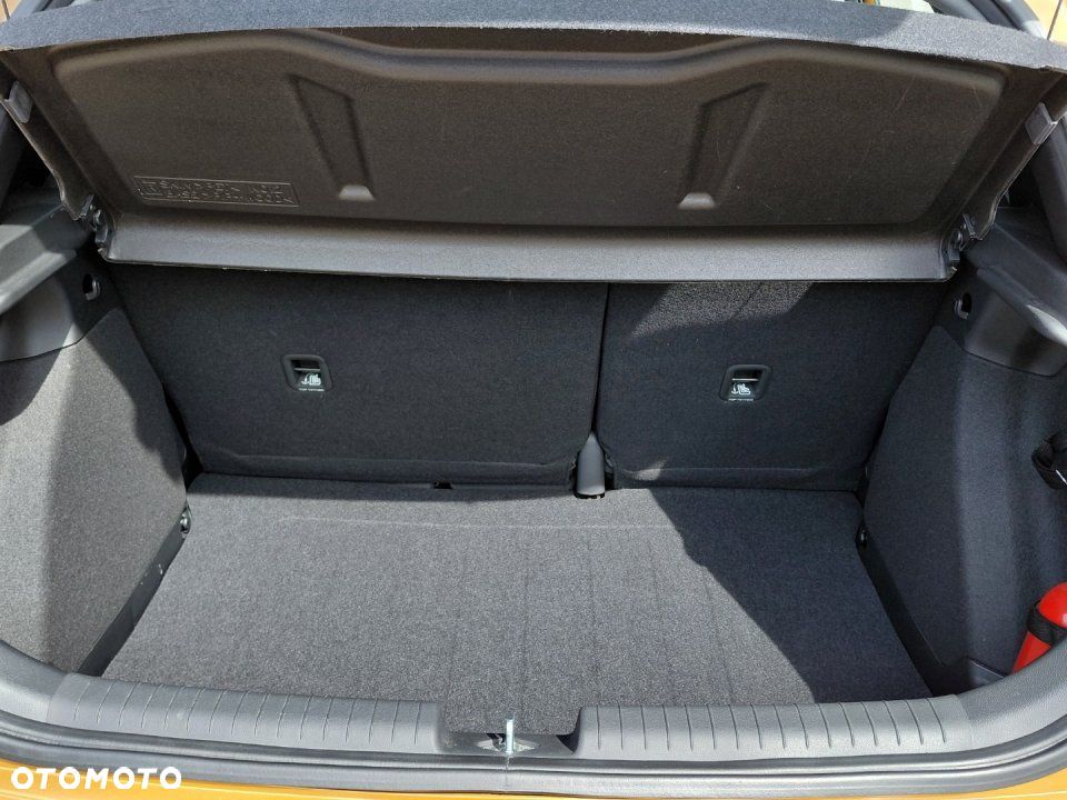 Hyundai i20 - 24