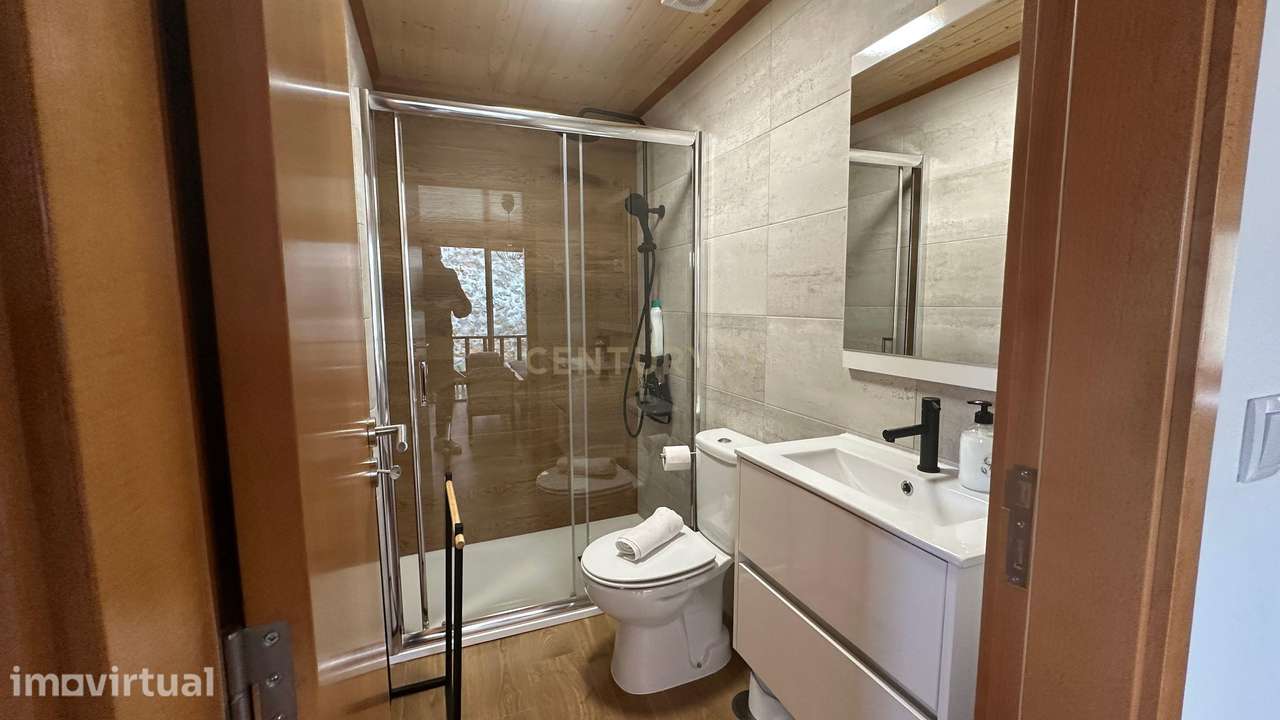 Lindíssima moradia na Zona do Gerês com Jardim interior - Grande imagem: 5/26