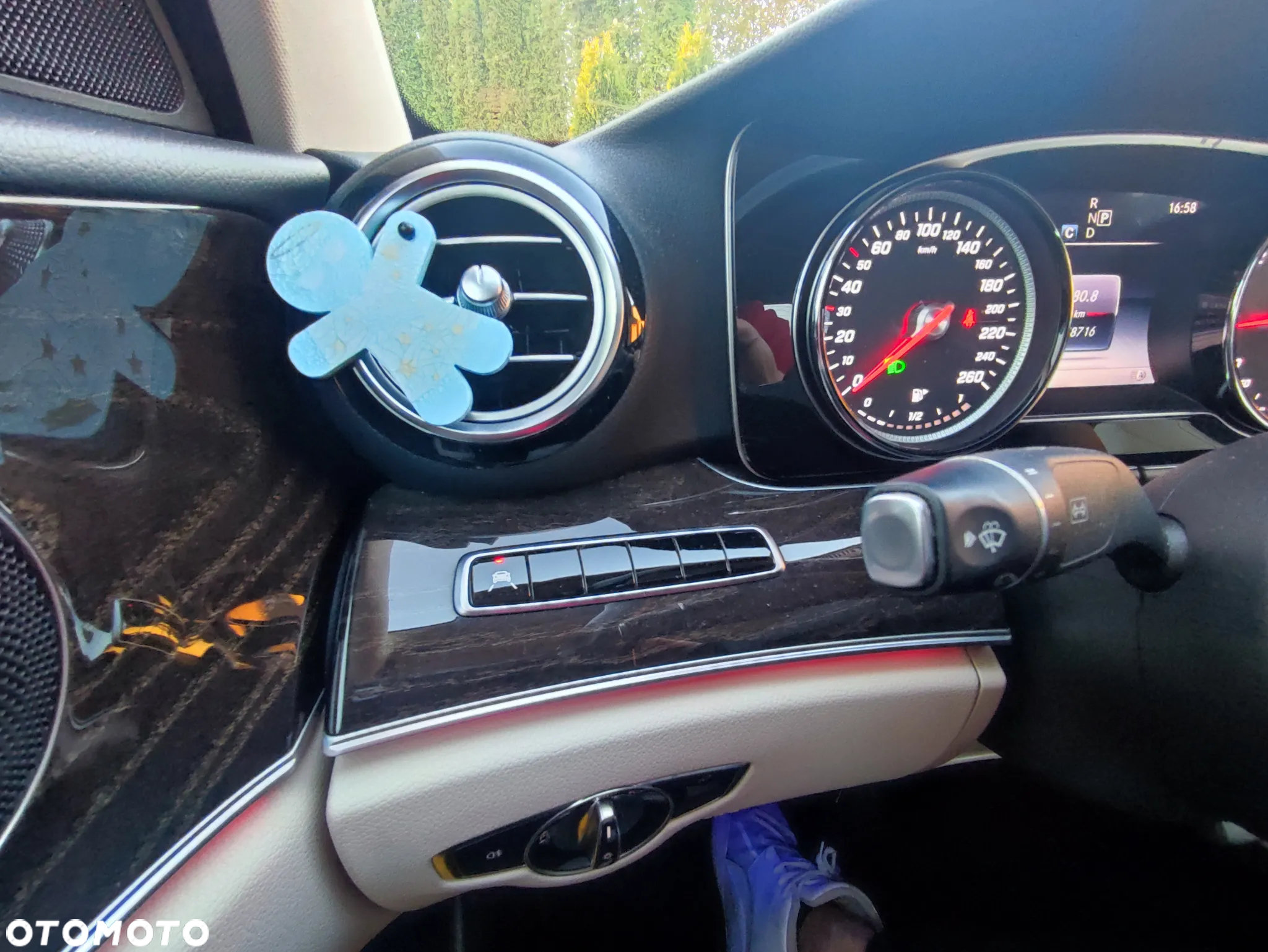 Mercedes-Benz Klasa E 220 d 4-Matic Business Edition 9G-TRONIC - 26