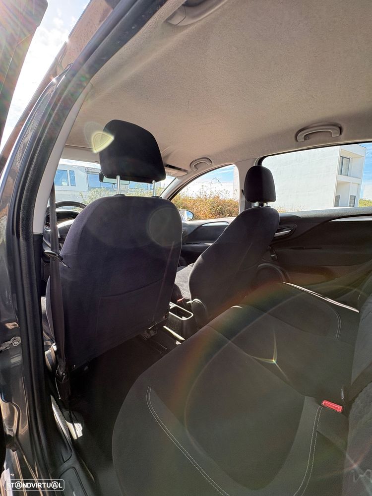 Fiat Punto 1.2 Lounge Start&Stop - 25