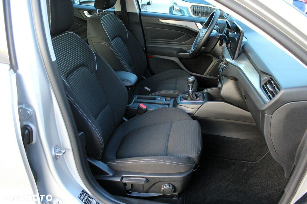 Ford Focus 1.0 EcoBoost Titanium - 10
