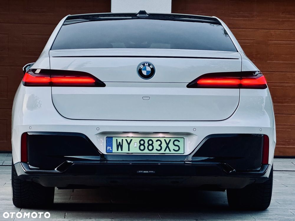 BMW i7 105.7kWh xDrive60 M Sport - 7