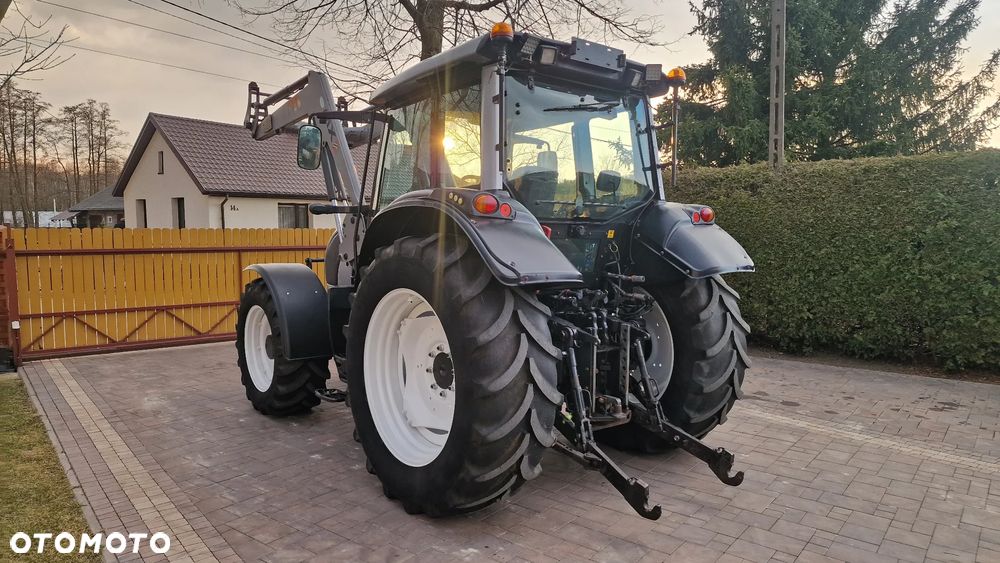 Valtra N121 HiTech, 130 koni, SISU 4cyl TURBO INTECOOLER, 141, 111, 101 - 16