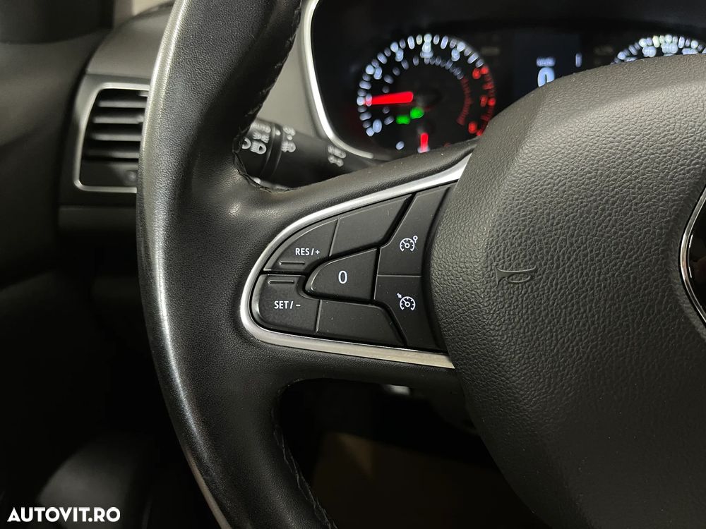 Renault Megane TCe 140 EDC GPF Equilibre - 19