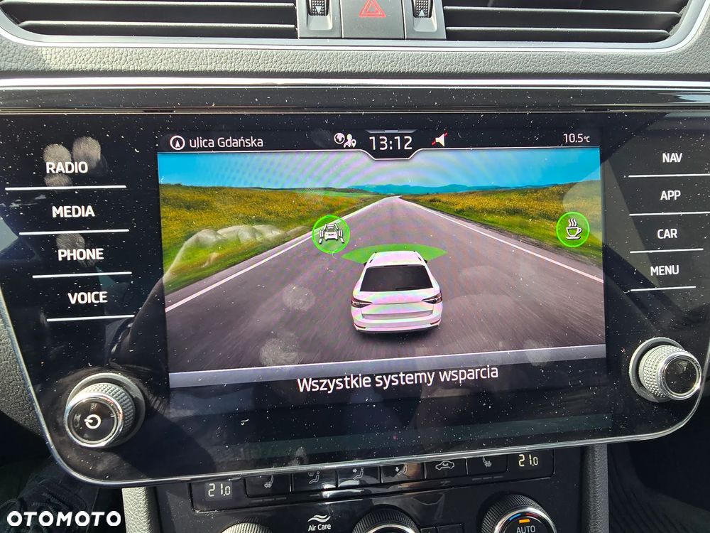 Skoda Superb 2.0 TDI SCR Style DSG - 24