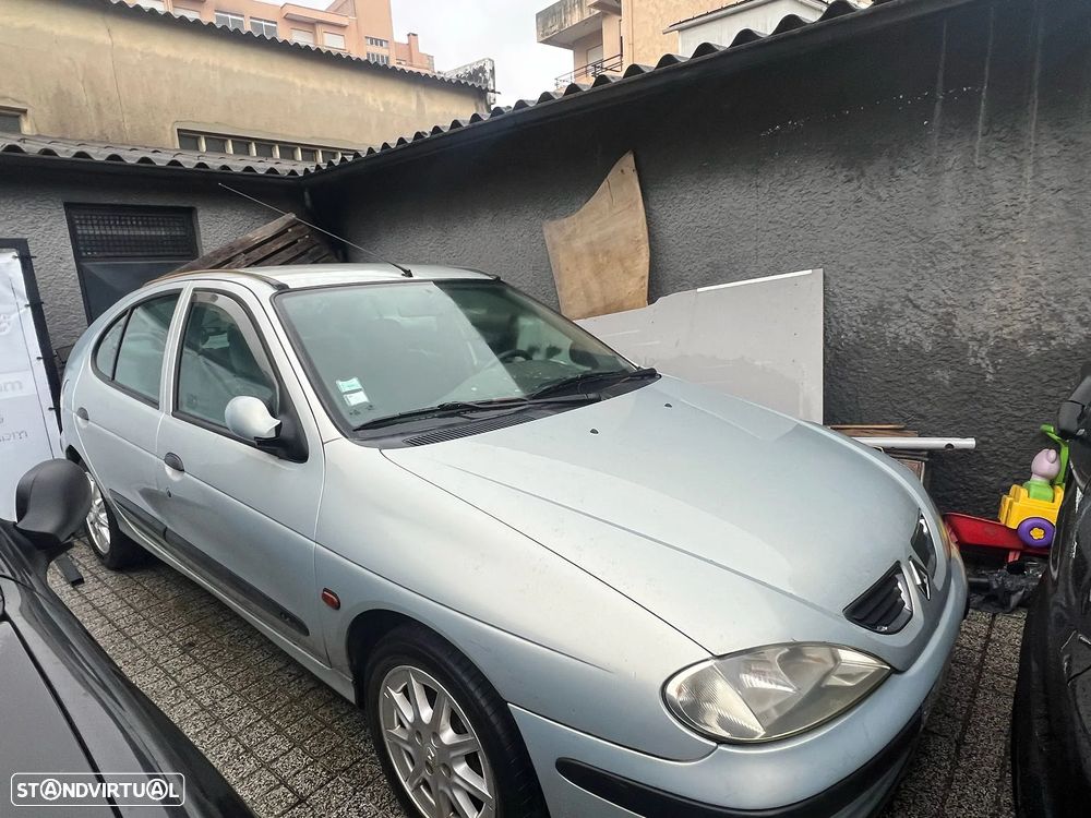 Renault Mégane 1.4 16V RTE - 1