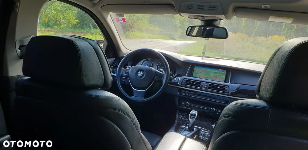 BMW Seria 5 530d xDrive Touring Sport-Aut Luxury Line - 17