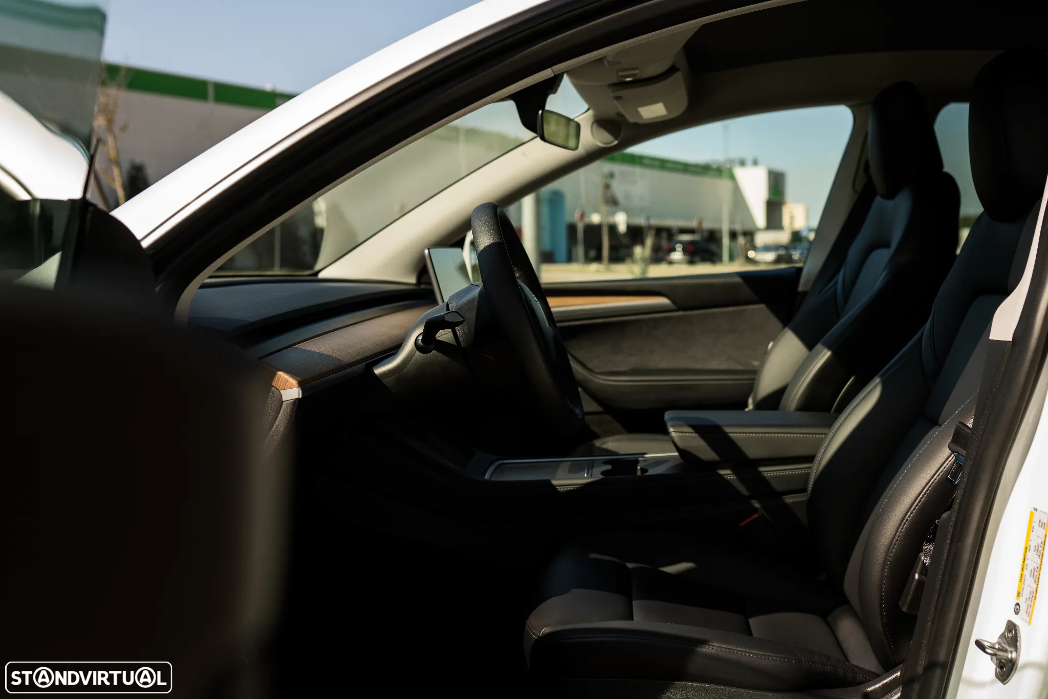 Tesla Model Y Performance Dual Motor AWD - 6