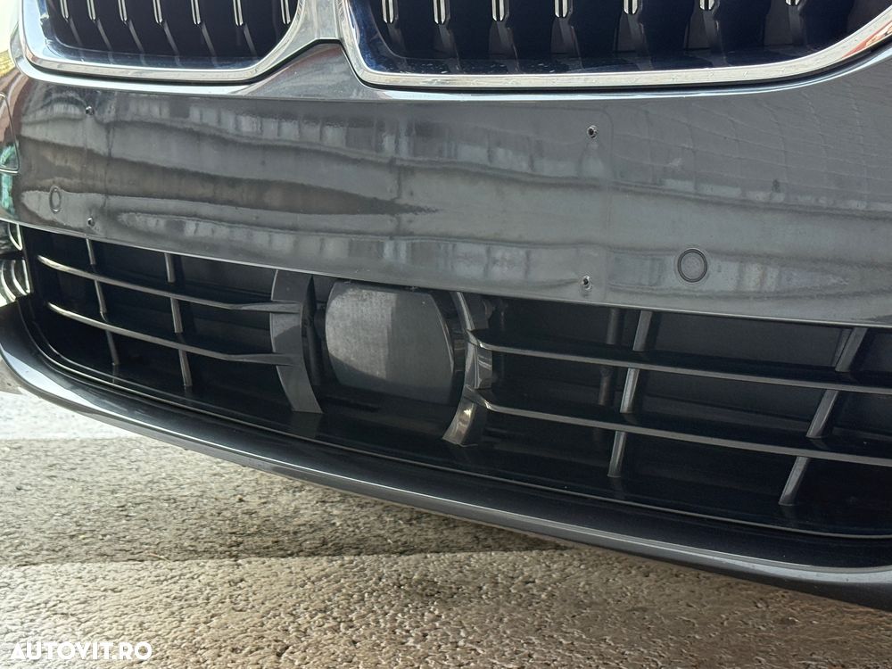 BMW Seria 5 530e Aut. Luxury Line - 14