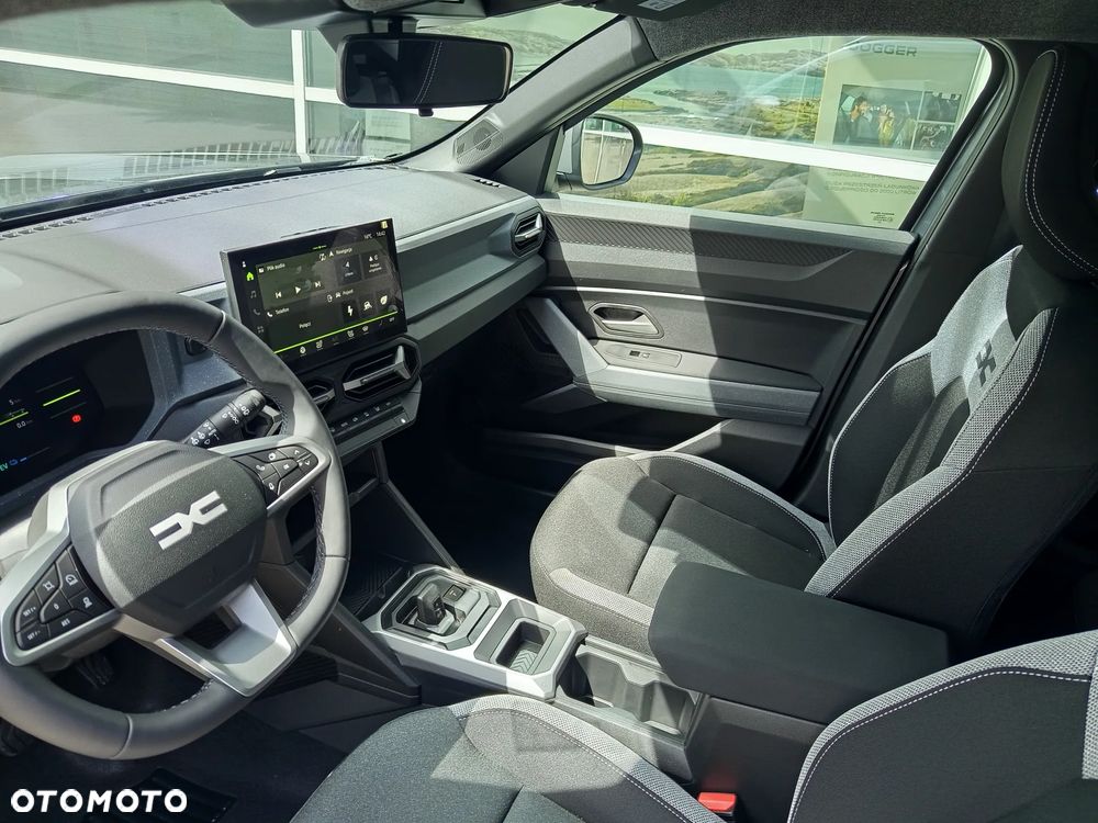 Dacia Duster 1.8 Full Hybrid 155 Journey MMT - 8