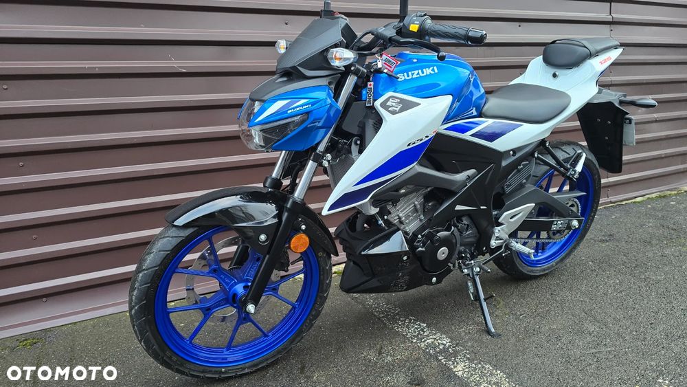 Suzuki GSX - 2
