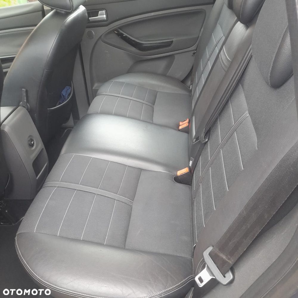 Ford Kuga 2.0 TDCi 4x4 Individual - 35