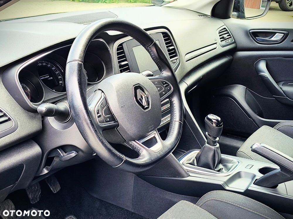 Renault Megane 1.2 Energy TCe Limited - 6