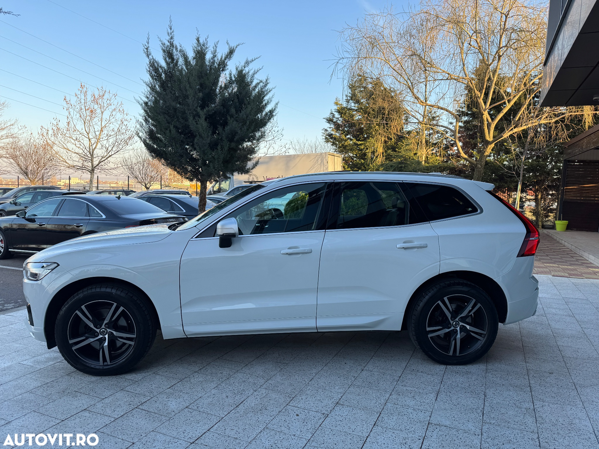 Volvo XC 60 D4 AWD R-Design - 13