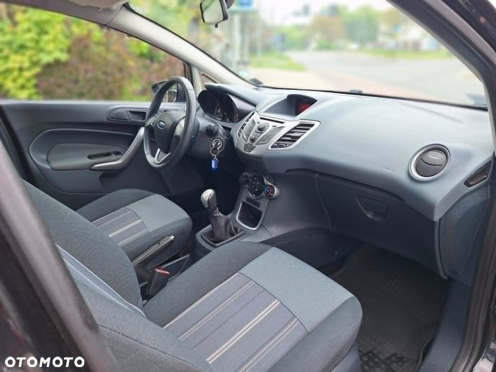 Ford Fiesta 1.25 Ambiente - 11