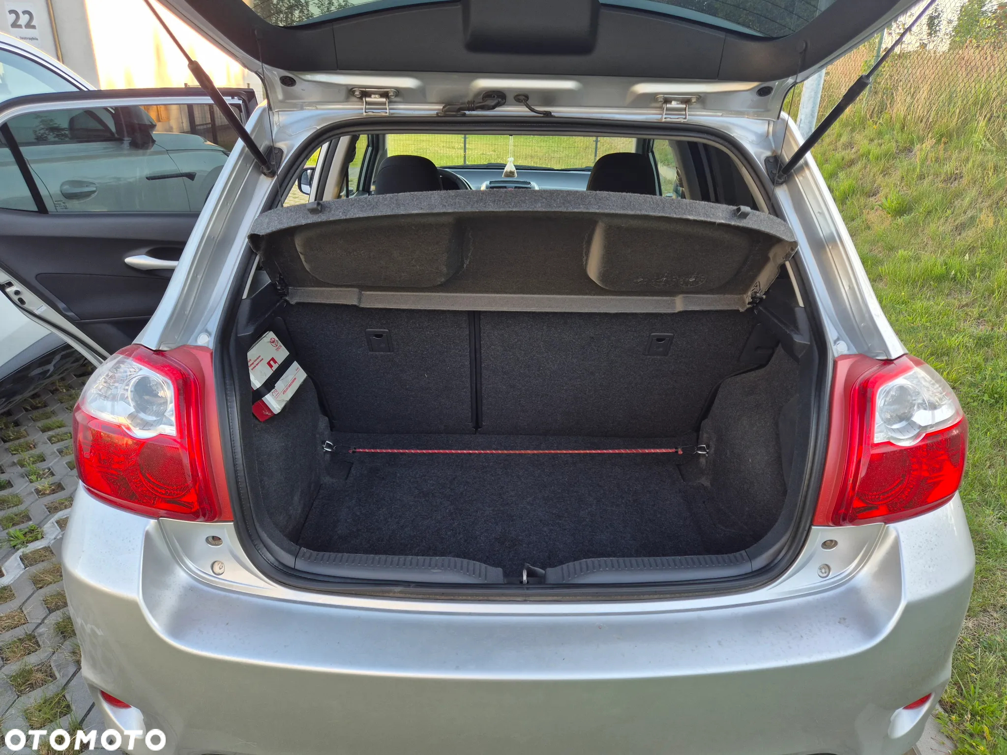Toyota Auris 1.4 D-4D Active - 13