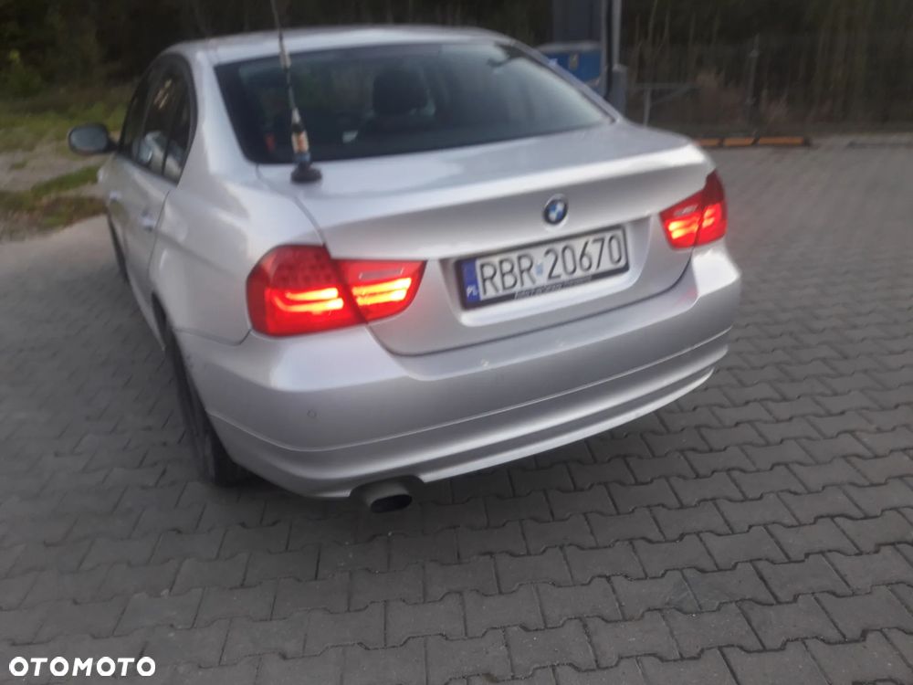 BMW Seria 3 318d - 3