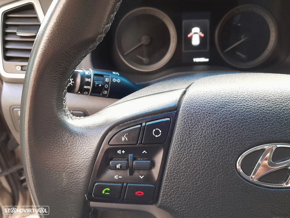 Hyundai Tucson 1.7 CRDi Creative - 23