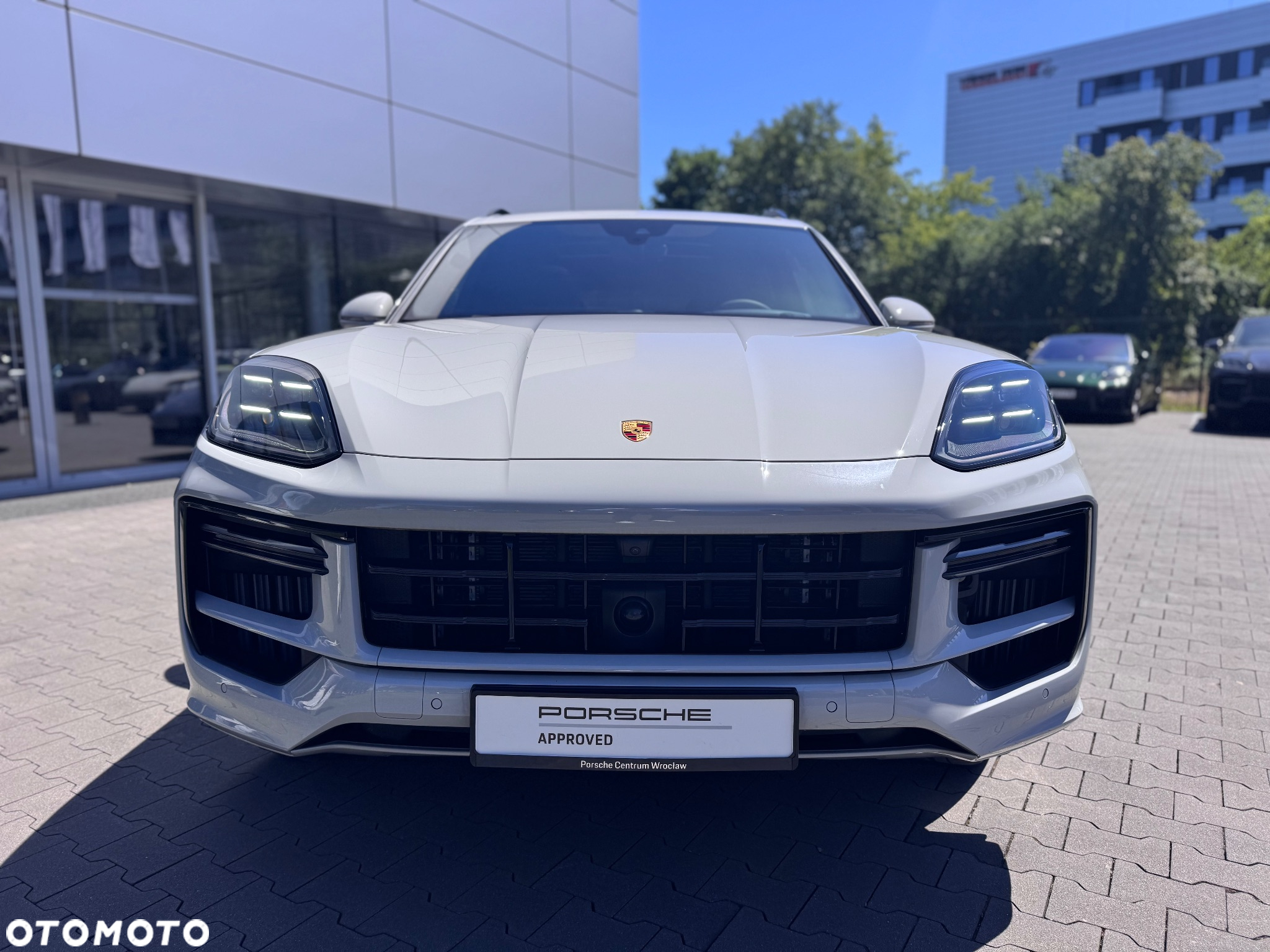 Porsche Cayenne Turbo E-Hybrid PHEV - 5
