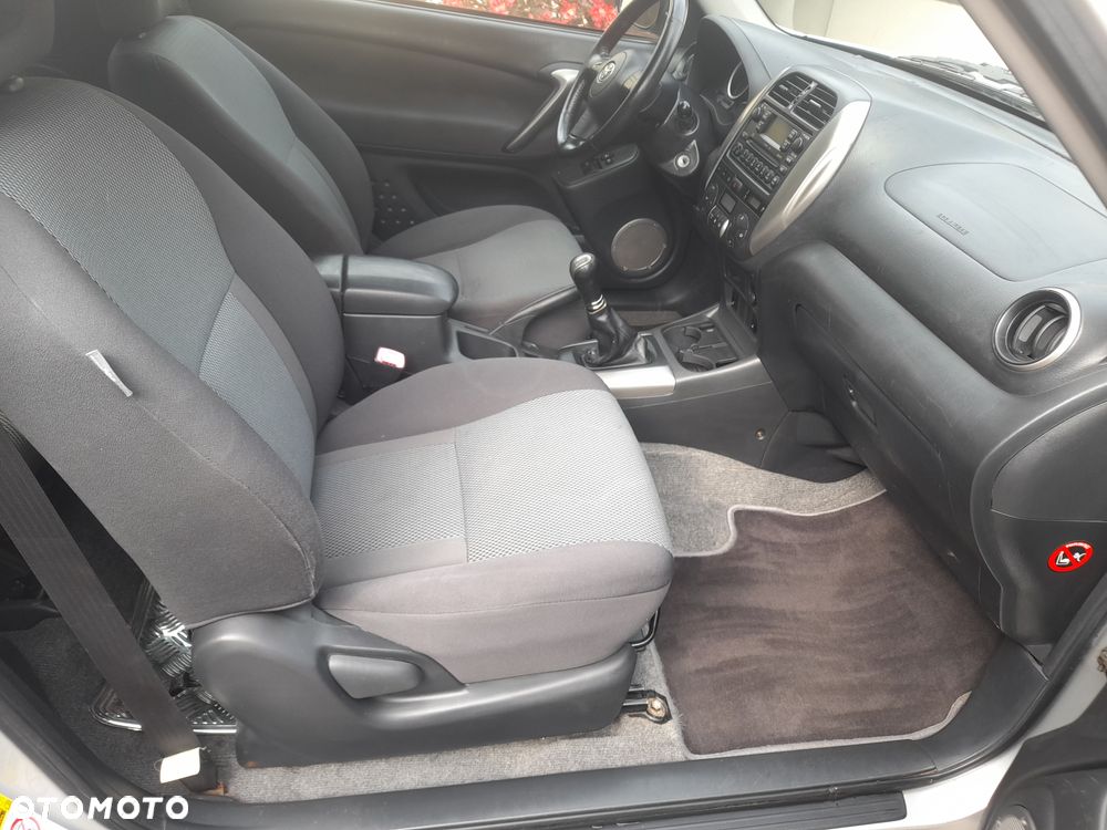 Toyota RAV4 2.0 VVT-i Sol - 18