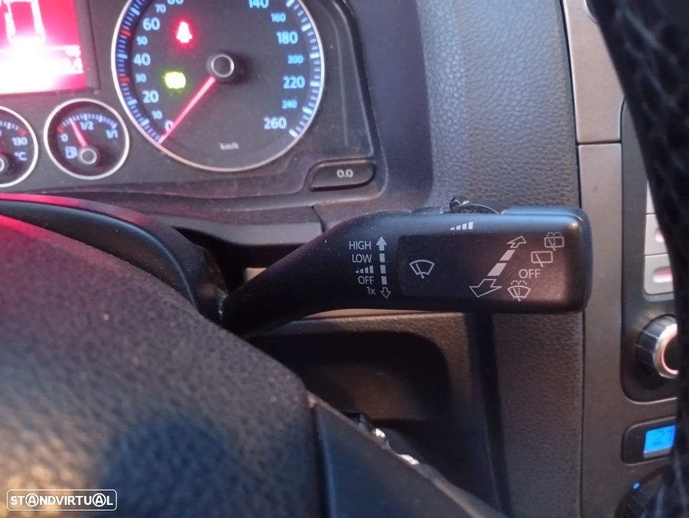 VW Golf 1.9 TDi Confortline DSG 7V - 19