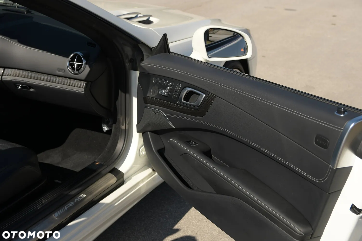 Mercedes-Benz SL 63 AMG - 36