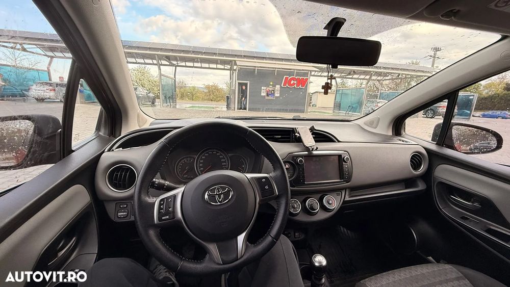 Toyota Yaris - 5