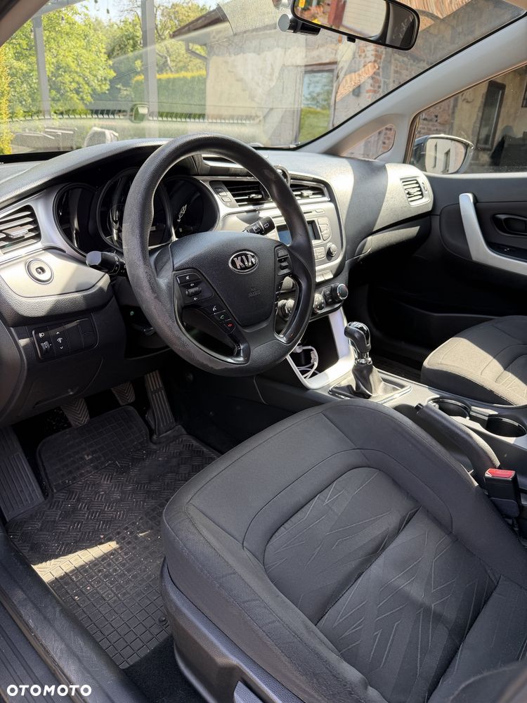 Kia Ceed - 5