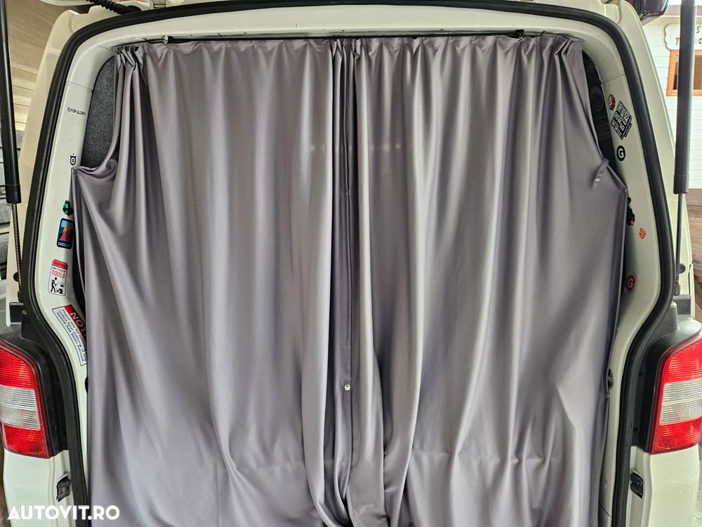 Volkswagen Caravelle - 20