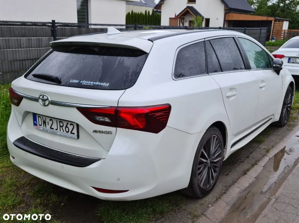 Toyota Avensis 1.8 Selection MS - 27