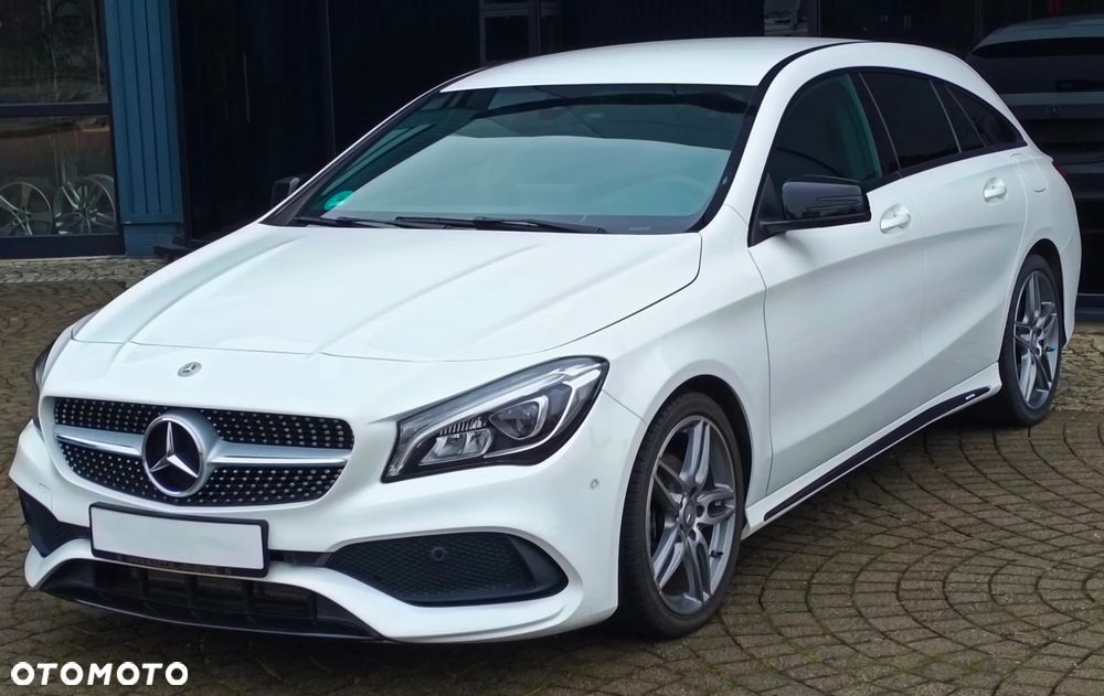 Mercedes-Benz CLA 200 AMG Line - 2